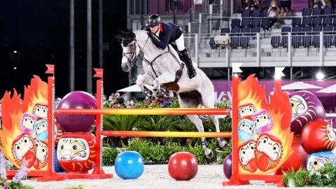 馬術障礙賽障礙物充滿日本特色 近半騎師因達摩被扣分成話題