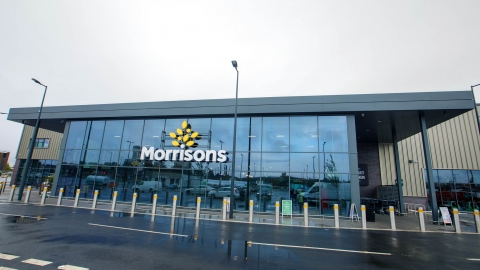 英國超市宣布移除牛奶有效日期 鼓勵顧客用鼻子判斷品質