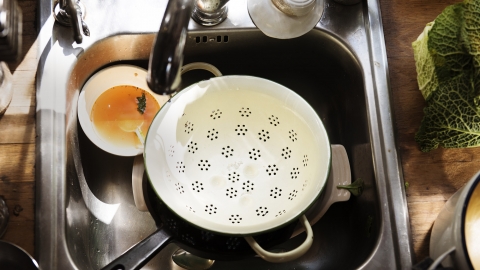 德國大學研究指 「家中最大細菌儲存庫」竟然是它！ 這件清潔工具含菌量等同人類糞便