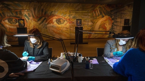 抗議政府離地防疫禁令 荷蘭博物館變美容院、健身室