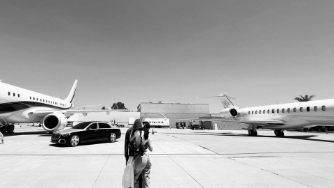 網友揭多位名人濫搭短程私人飛機 最短只搭3分鐘 浪費資源捱轟