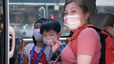 《單程》導演分享移英家庭最新近況 初到英國到處碰壁差啲離婚！一年後如何？